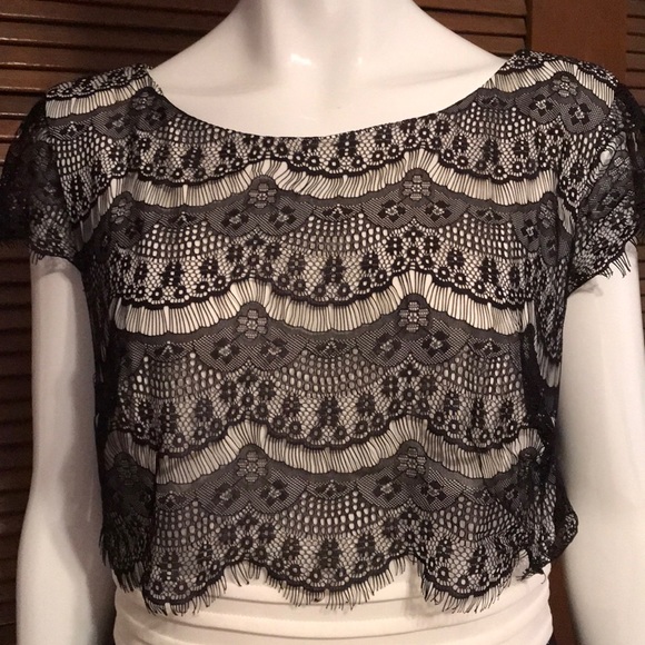 🌺Host Pick🌺 Melrose black and white dress - Picture 4 of 12